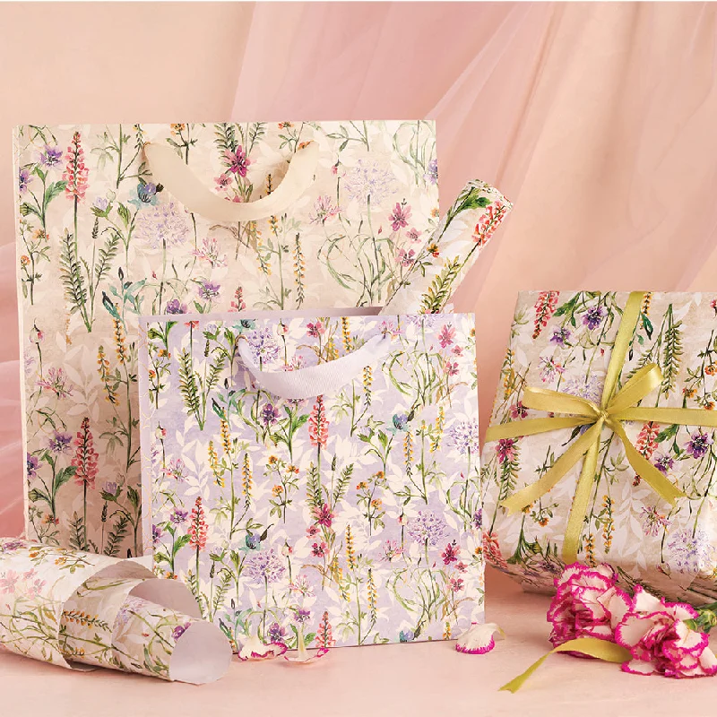 Dainty Blossoms Ivory Gift Bag - Set of 5